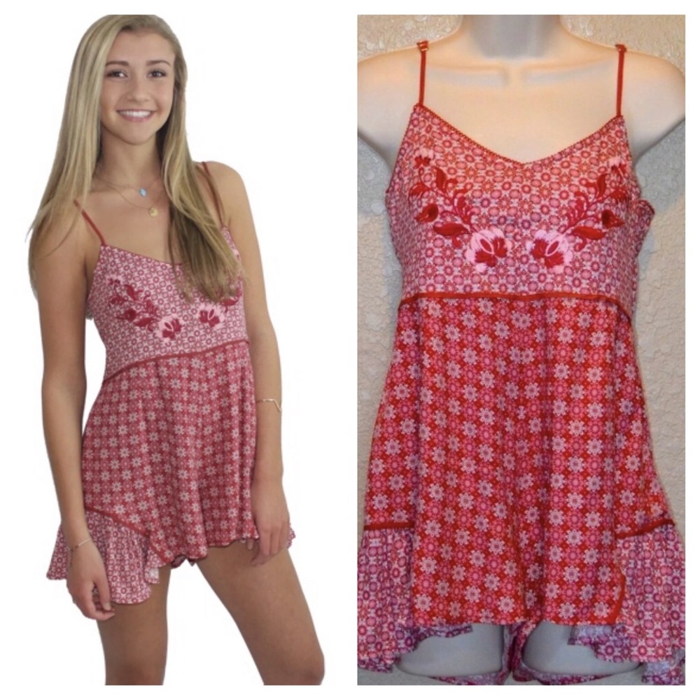 Sz XS Some Days Lovin Mexican Embroidered Floral Red & Pink Romper